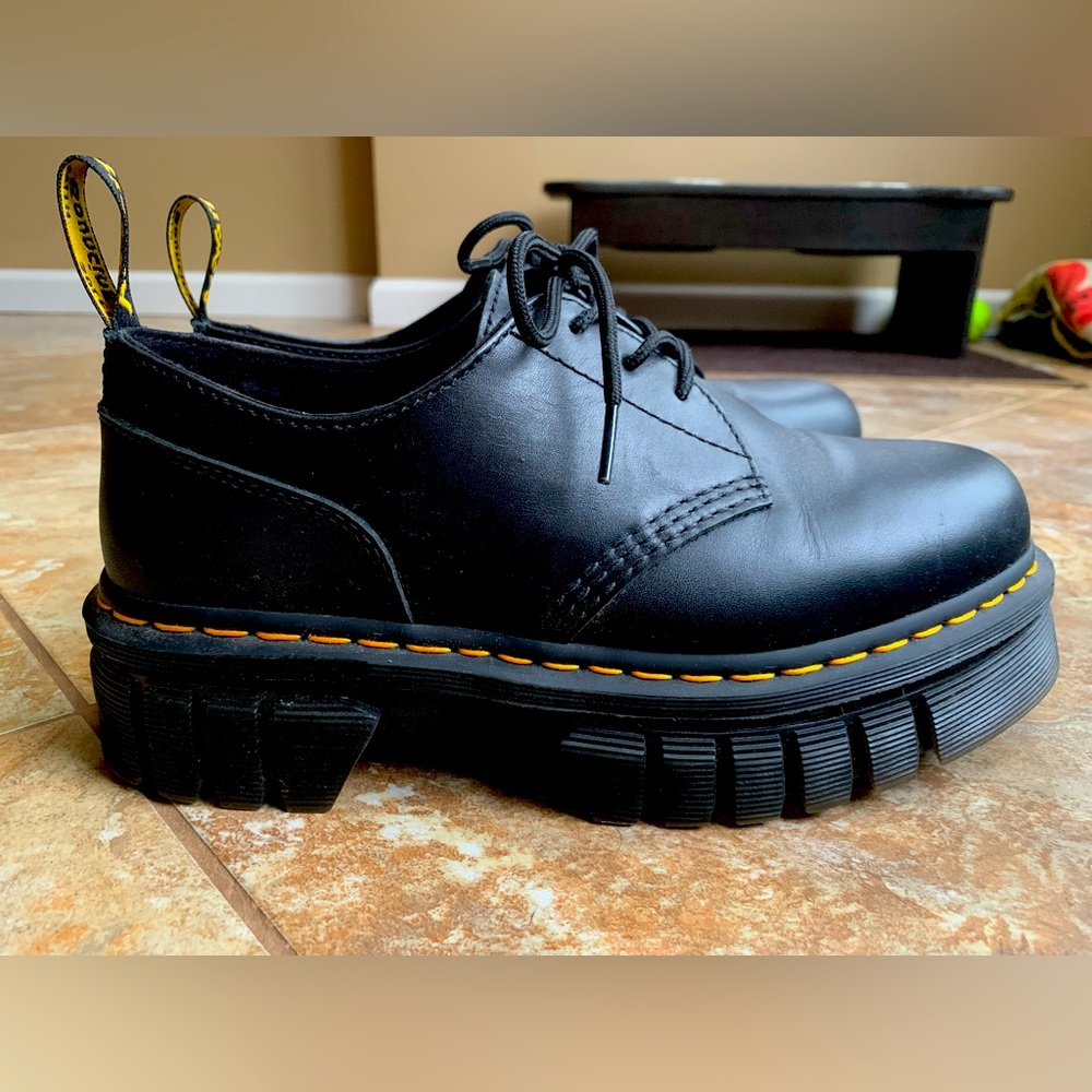 Dr Martens Audrick 3 Eye Leather Platform Shoe (Men’s 9, Women’s 10, Euro 42)